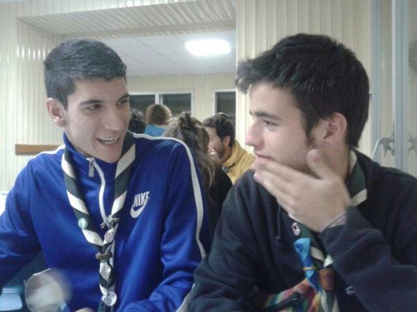 scoutsxavier's tweet photo. @JuanitoColillas le confiesa @Zozerra  que en verda tiene hambre. A cenar! http://t.co/In5NbHwfZM