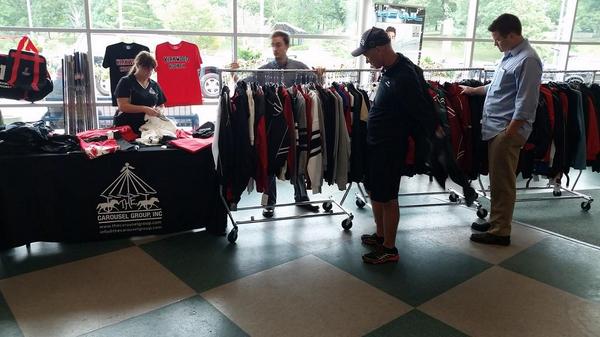 KirkwoodStars's tweet image. Pick out some #KirkwoodStars gear or get a coupon for a free sharpening from #TotalHockey at #IceBreakerWeekend.