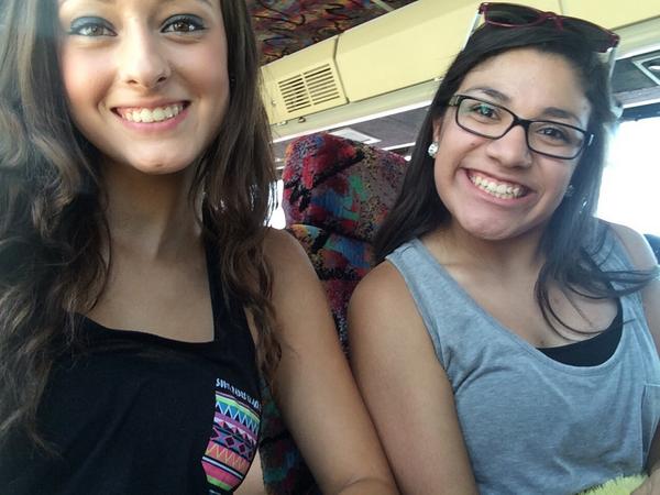 brooke100797's tweet image. #LaredoBound 🏈👯 @arieleeflores