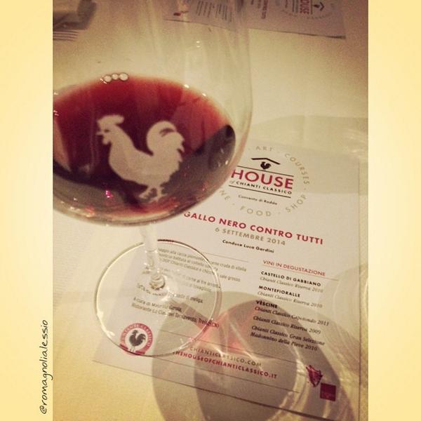 LoggiaGloria's tweet photo. InstaPic by romagnolialessio: Si inizia la cena...si continua a bere!!!!!🍷🍷 #CCHouse #cchouseinstameet #igerssien... http://t.co/Y7338S6QQE