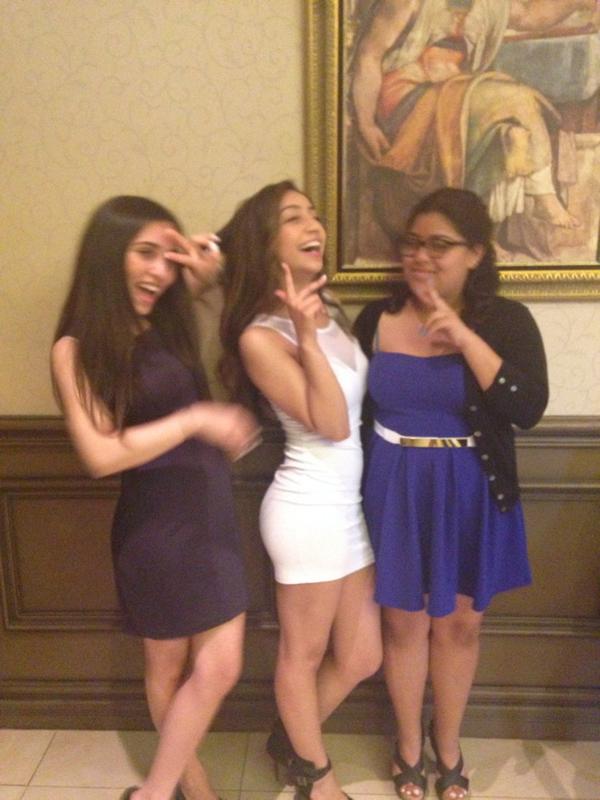 zzahyaa's tweet photo. 3/4 💕💕 since '04 bitchezzzz😘😘 @Saaadafff @AnaGamboaaa #webekillinit 💁💁💁 http://t.co/xQVklkv66S