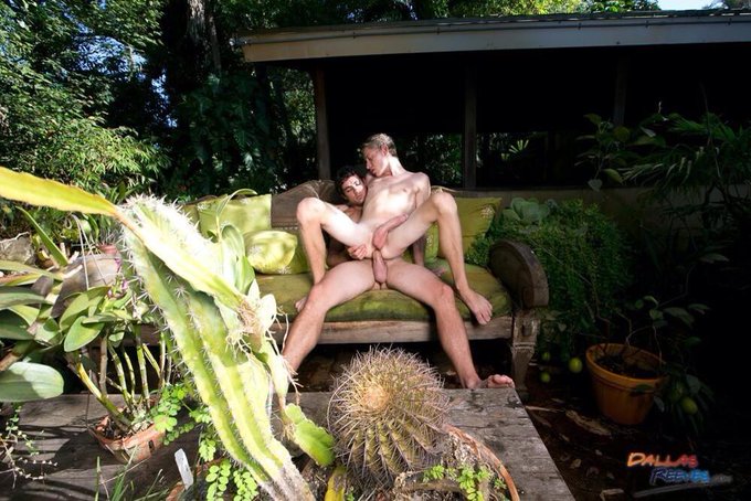 Had a blast shooting this BB scene with @JackKingXXX cum check out the action on http://t.co/P8vNVoIABJ