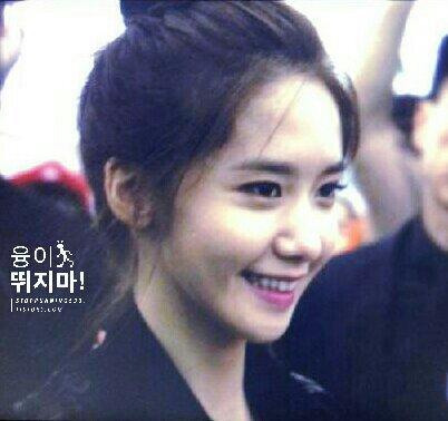 Bw3E8l_CUAELdzu.jpg:large