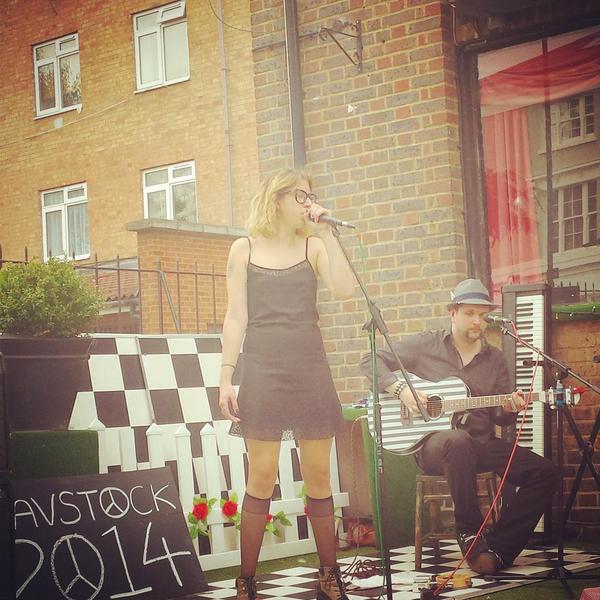 3PartsRed's tweet photo. We are Chilling waiting for our turn @CavendishArms  #Cavstock #LiveMusic http://t.co/LnjruZzGxu