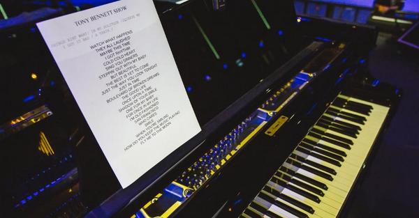 It’s almost Tony time. <a href="/itstonybennett/">Tony Bennett</a> at #itunesfestival on iTunes or Apple TV 9pm UK. tw.itunes.co.uk/6015WCZF.