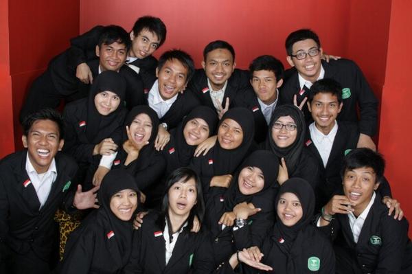 jephefrand's tweet photo. Satu lagi, di @ISMAFARSI saya mendapatkan teman2 baru, sahabat baru, dan keluarga baru. Namanya "Keluarga BERSINAR" http://t.co/yT5QQSxc9c