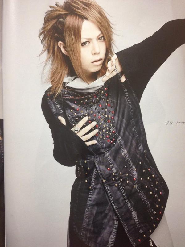 Jin_Screwbot's tweet photo. Screw Zy free paper Jin http://t.co/XyrgBtRyhm