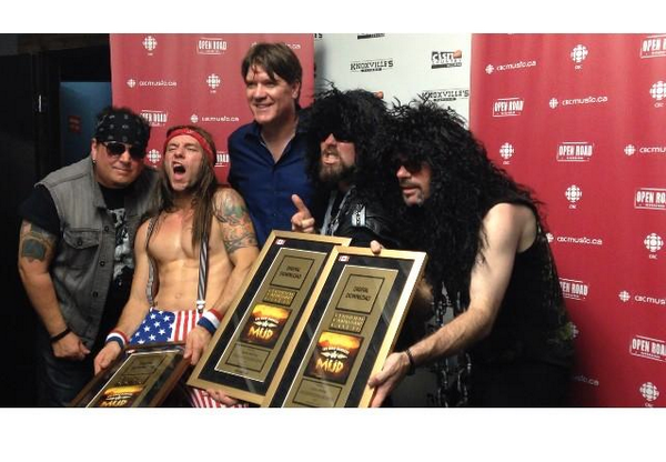 openroadrecs's tweet photo. "#MUD" @theroadhammers certified gold http://t.co/qXpn0Bornz iTunes: https://t.co/u4LONiTdKd #orrthrowdown http://t.co/hKwYVpEY3f