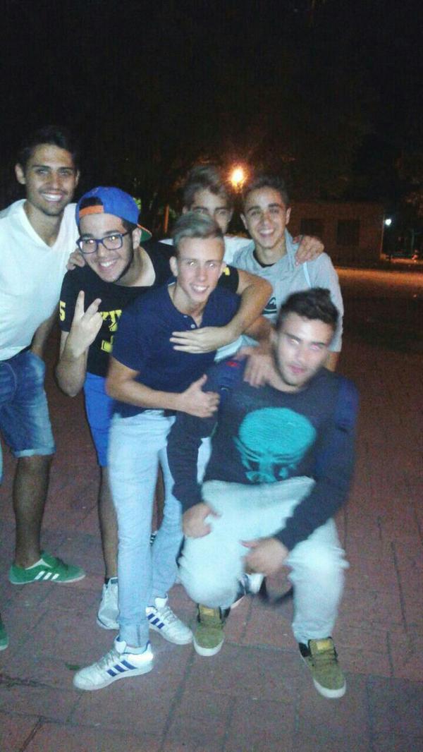 albertorepan's tweet photo. La clase tiene clase @Neeeezaaar @SrLissarrague @JaiporRaulista7 #axier http://t.co/wDnBs0VCya