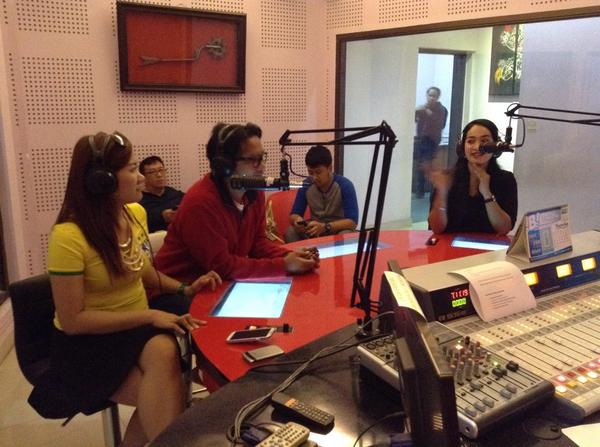 Pagi2 jgn tidur lg baraya ? Biar lebih semangat dengerin #Jogging yuk bareng <a href="/canti_ucan/">canti_ucan</a>  &amp; <a href="/3PEA_/">3peA</a> :)