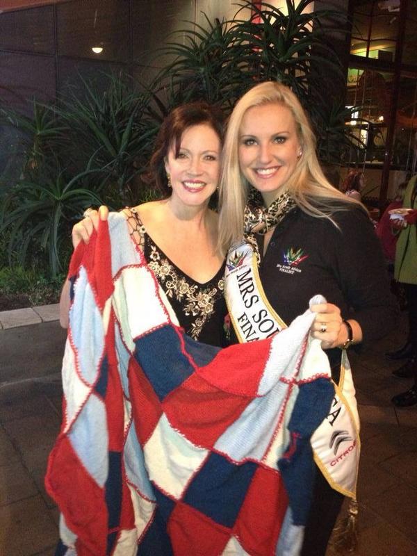 So proud @Carolyn_Steyn @67Blankets winning #CampaignOfTheYear @ANN7tv #SATY2014_AWARDS  #Knitwits @MrsSAPageant