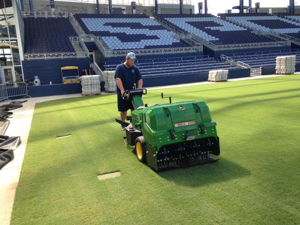 stripes72's tweet photo. Little post concert aerification. http://t.co/s0oXuEavD9