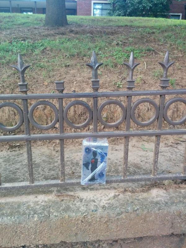 BigDee_Atl's tweet photo. Second drop of the day. At the little five points art festival. #fafatl http://t.co/FegpQ1bYgY