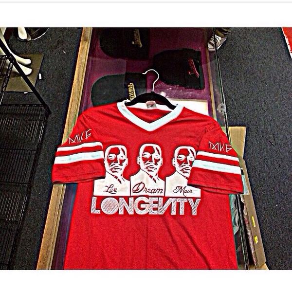 LeadersCL's tweet photo. Who's going to get theirs today?! | Longevity Tee: $30 | Available Here At: @LeadersCL #ShopMKF http://t.co/Go97fwf81x