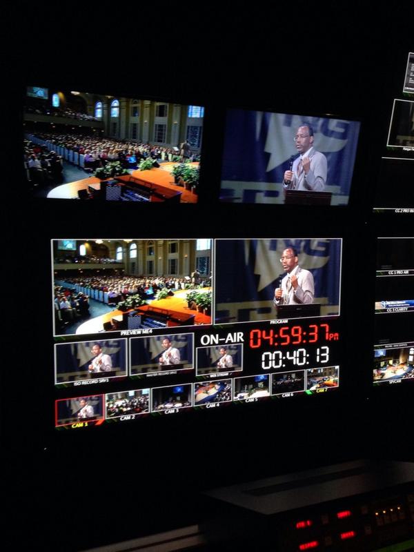 Zbritt's tweet photo. Wrapping up #TruthforaNewGeneration with @RealBenCarson @fbspartanburg - it's been a powerful 2 days!! http://t.co/byYq9ors27
