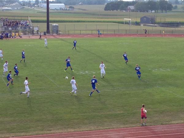 cfidsports's tweet photo. Nate Hess cleans up rebound to give Cedar Crest 1-0 lead over Elco in the 10th minute of Hoffman-Ritter boys' match. http://t.co/GgiesVxd7M