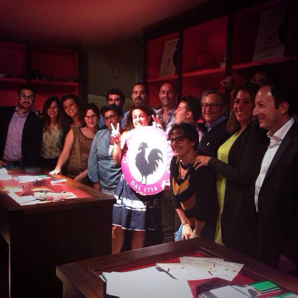 igers_firenze's tweet photo. Meravigliosa serata con @GardiniLuca e @chianticlassico, foto ricordo! #cchouseinstameet #cchouse http://t.co/Z3mpQ5aXMC