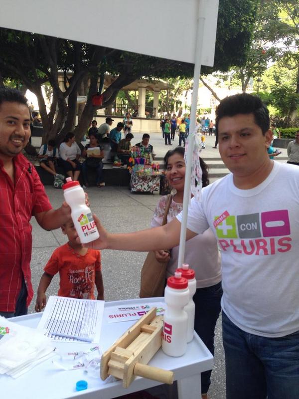 SDMJS's tweet photo. Proyecto #maspormenospluris que se llevo acabo en el Zócalo de nuestra Ciudad Capital. 

SDM. http://t.co/sKQb3LXcdF