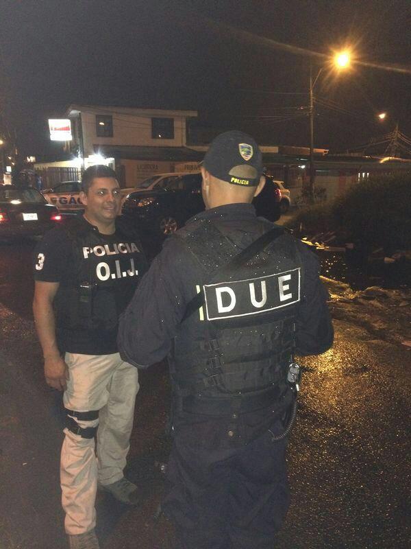 seguridadcrc's tweet photo. Unidades Especializadas presentes en el territorio nacional brindando seguridad http://t.co/3eCTCC7IIz