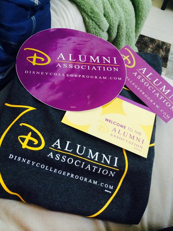 miochenn's tweet image. Omg look what I got today 👌😍 #WOOOO #DLRCPAlumni