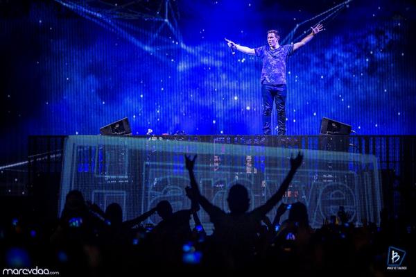 ONTOURMgmt's tweet photo. "Cause you're a sky, you're a sky full of stars...."  #TourLife #MexicoTour @HARDWELL 🌌 http://t.co/acpgJQBQ8p