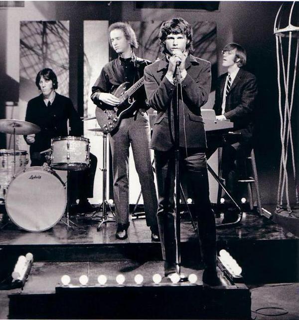 PoutyScouty's tweet photo. That stare 👌 “@HistoryInPics: The Doors, 1967 http://t.co/g8lKNDtK2X”
