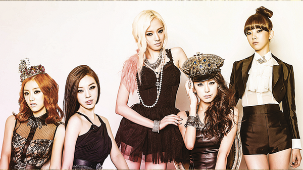 MIKTAEHYUNG's tweet photo. FOREVER OT5 IN OUR HEARTS
#RIPRise #RIPEunB #StayStrongLadiesCode #PrayForLadiesCodes http://t.co/aYuhD3RV8k