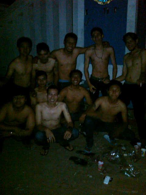 vegan_man's tweet photo. Para Napi.. Perompak Muda.. Senggol Bacok ha a a... http://t.co/hmbm0uBnTw