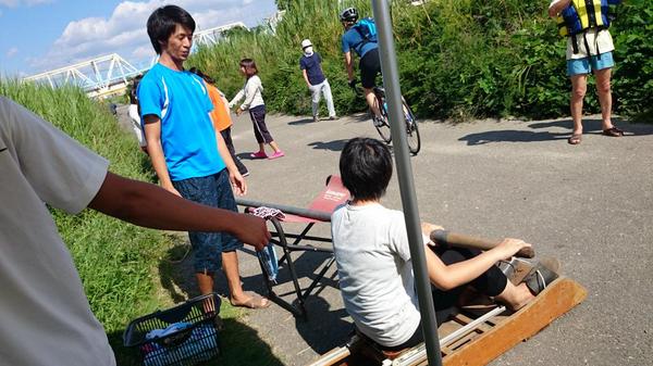 KobeRowing's tweet photo. 本日は河川レンジャーの方とご一緒に近隣住民の方をお招きしてボートの体験会を実施しています！とってもいいお天気です(*^^*) http://t.co/Okw1I9IMOq