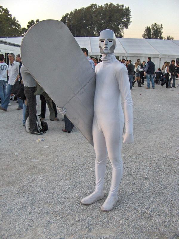 gerardway's tweet photo. My favorite cosplay ever http://t.co/FTmoTesITo
