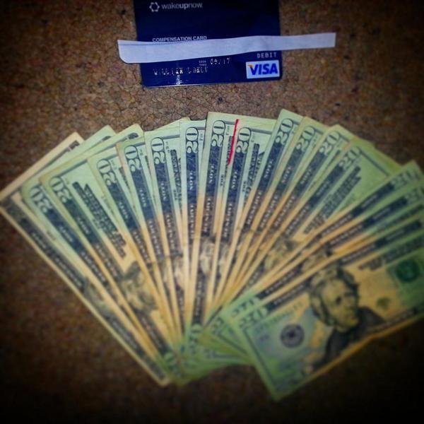 I'm going straight to top, would u rather see me or rise with me. Your call 💃💃💪👑💰💰💲💲