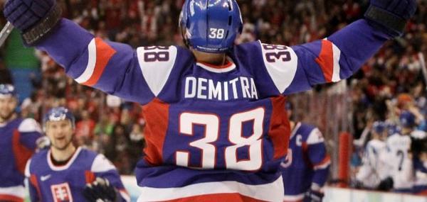 Sateentekija's tweet image. Siitä on tasan kolme vuotta, kun maailma riisti yhden parhaimmista pois. Uskomatonta.

R.I.P Pavol Demitra.