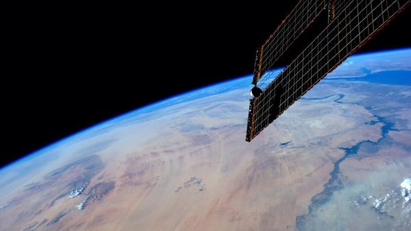 The #Nile #Africa and windswept desert. I love flying over this area.