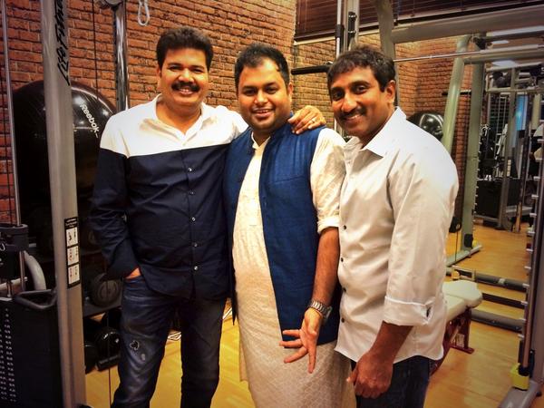 MusicThaman's tweet photo. My sincere thanks &amp; love from #Aagadu #team to dir⭐️@shankarshanmugh sir for Releasing Our #superstar's Audio #sst50 http://t.co/4c0MGJKpQt