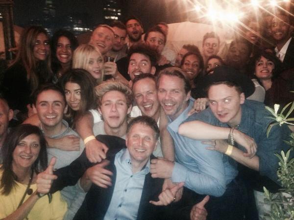 1D_WorldInfo's tweet photo. I love drunk niall http://t.co/9RfqFsvTTh
