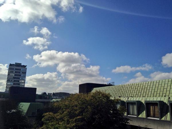 DublinTown's tweet image. What a beautiful day! A different view of Abbey st. #DublinTown #AbbeyStreet