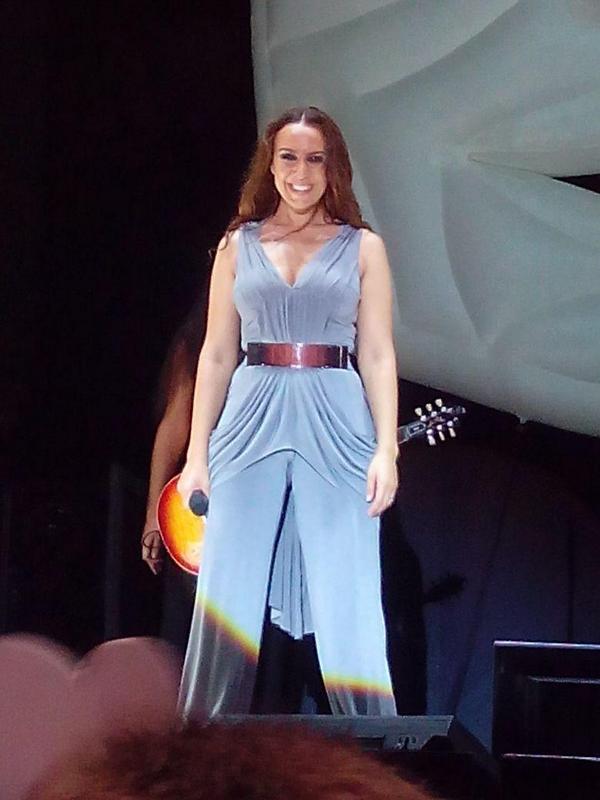 Increíble anoche en Murcia! <a href="/monicanaranjo/">Mónica Naranjo</a>