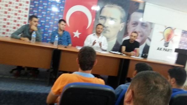 Bu Ay ki Gençlik Kolları Yönetim Kurulu Toplantımızı icra Ediyoruz. . <a href="/ak_murad/">Murad</a> @FEVZISVGLI <a href="/FudeylBARAN/">Fudeyl BARAN</a> <a href="/EmrahOktav/">Emrah Oktav</a>