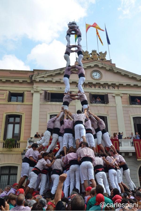 Gran 2d9fm de <a href="/minyons/">Minyons de Terrassa</a> a Sabadell! Algun dia el farem nosaltres també, però això és molt gran!! #castellers