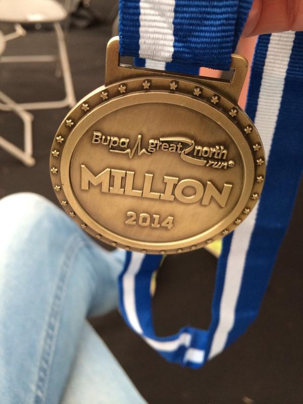 rosiemargarson's tweet photo. @KatieMargarson awesome @greatnorthrun_ #BBCGNR http://t.co/qEMy7tTenI