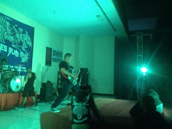 Udah waktunya <a href="/SICKLES_INA/">SICKLES</a> #MojokertoAmblesBumi 3