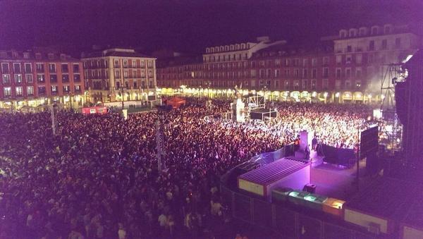 MarienBaker's tweet photo. Sin palabras! Sólo puedo decir GRACIAS VALLADOLID! @europa_fm @europabaila @qtejada @DjValdiTv  1 noche inolvidable 😊 http://t.co/baW73ZxvE7