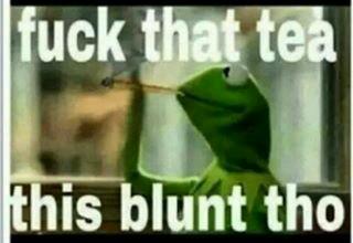 Damn jai midget on her back still da topic