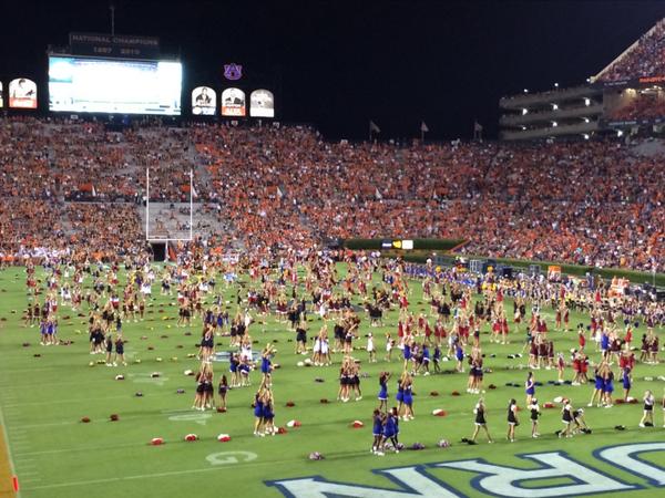 ParsonsClassBMS's tweet photo. BMS Cheerleaders cheering at Jordan Hare Stadium! @BMS_Devils http://t.co/qcffJ9Ev3e
