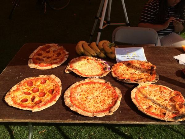 Media_Trust's tweet photo. Lunch for our deserving riders #MTcycle http://t.co/lgOGxDxHfQ