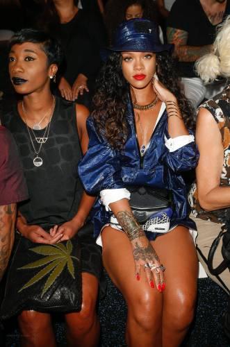 NavyDiko's tweet photo. @RihannaNavyEU http://t.co/rId9O1hwSA