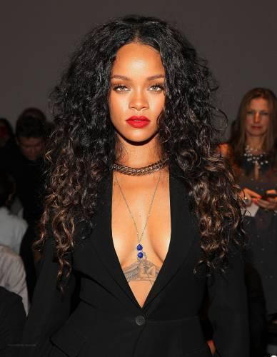 NavyDiko's tweet photo. @RihannaNavyEU http://t.co/zLizngS3GF