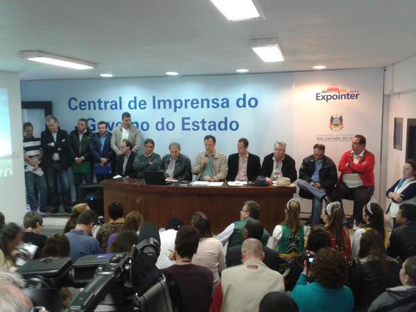 governo_rs's tweet image. O secretário da @agricultura_rs @fioreze2004 começa sua fala agradecendo às pessoas que trabalharam na @expointer_rs