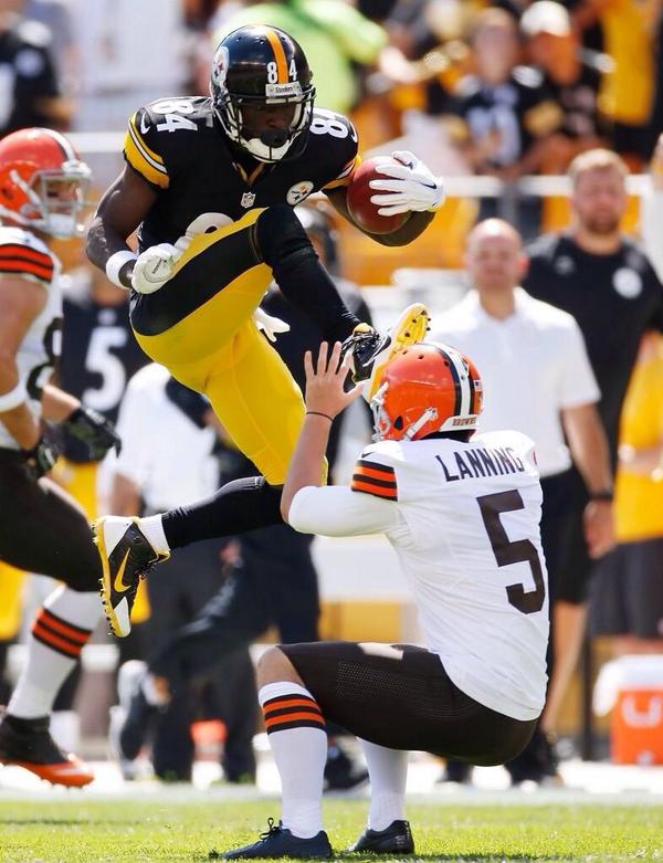 BryantParties's tweet photo. Sliding into the DMs like http://t.co/ebOnvsBN8k