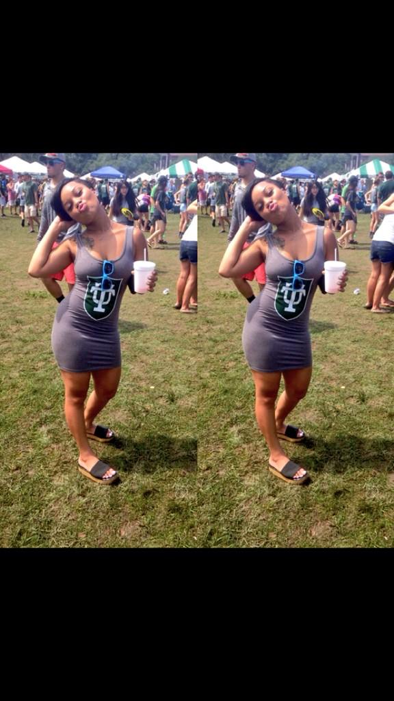 KickIt_WithREE's tweet image. 😕 I didn't take no cute pics yesterday 😂 #tailgating #toeup #teddyNation